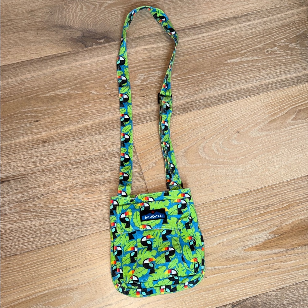 Kavu Tropical Bird Pattern Shoulder Bag